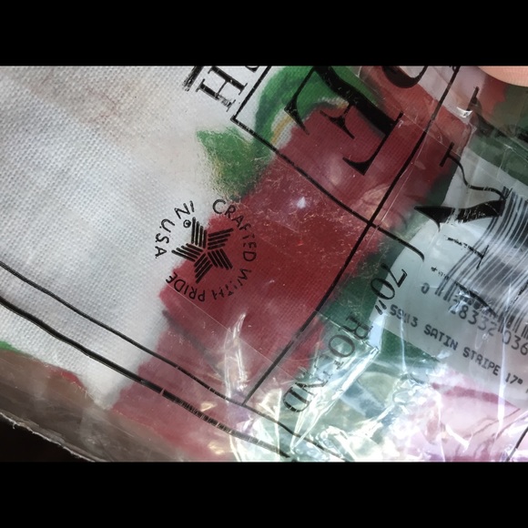 Vintage Christmas 70” round tablecloth & napkins 1988 - Picture 9 of 10